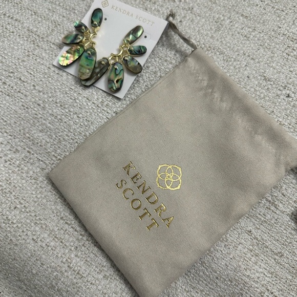 Kendra Scott Jewelry - Kendra Scott Statement earrings